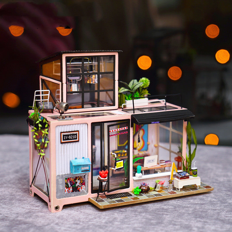 DIY Cabin Model Hand-assembled To Make A Creative Small House