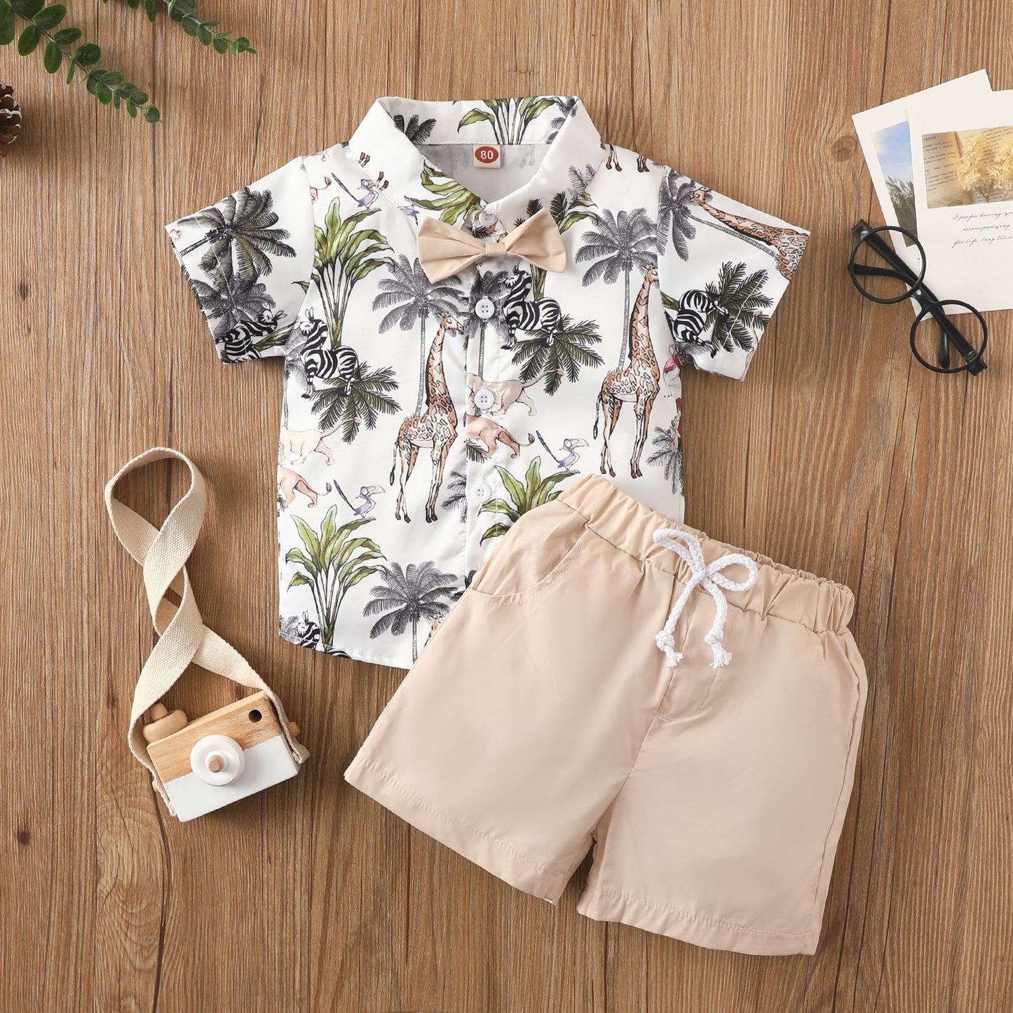 Ensemble deux pièces chemise imprimée multicolore et short de plage pour garçons