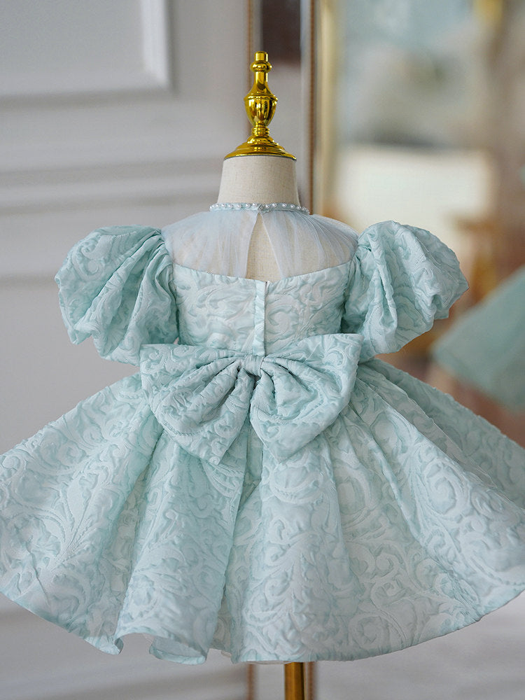 Robe de princesse haut de gamme pour les anniversaires des enfants : le luxe abordable