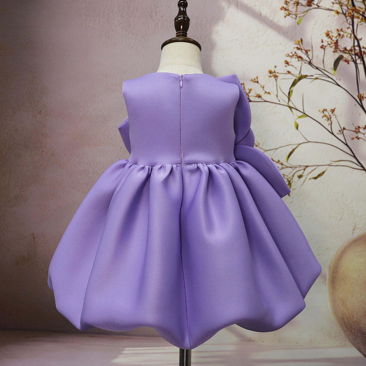 Vestido de niña con flores grandes