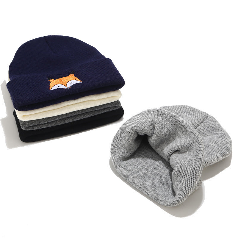 Casquette en laine brodée