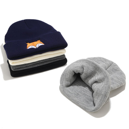 Casquette en laine brodée