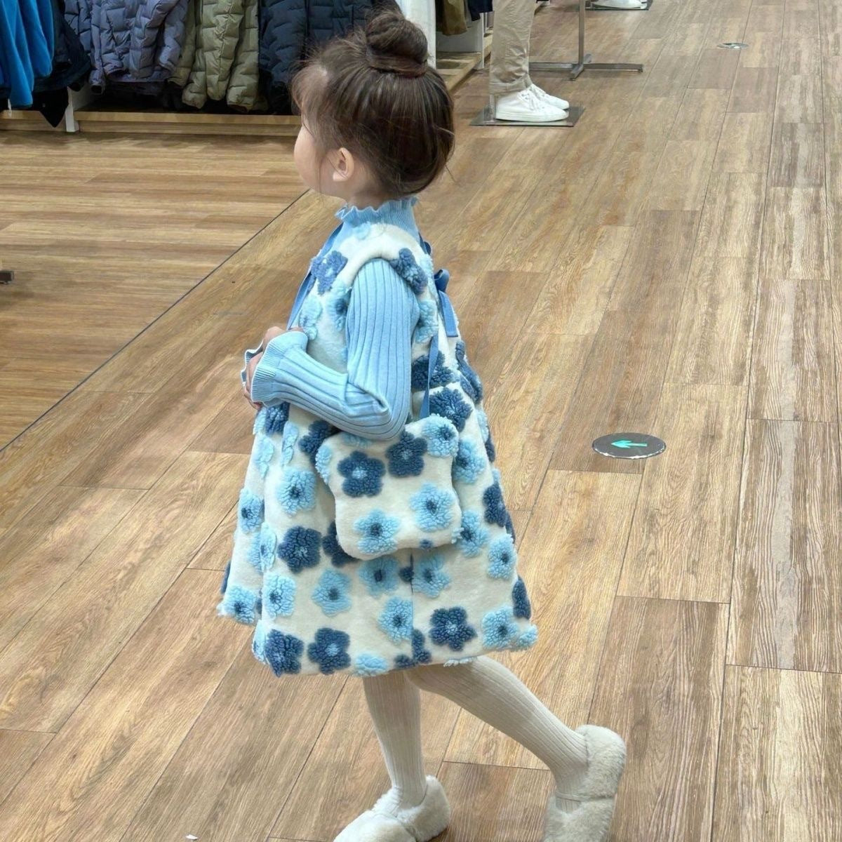 Winter New Girls' Sweater With Stringy Selvedge Flower Fleece-lined Vest Dress