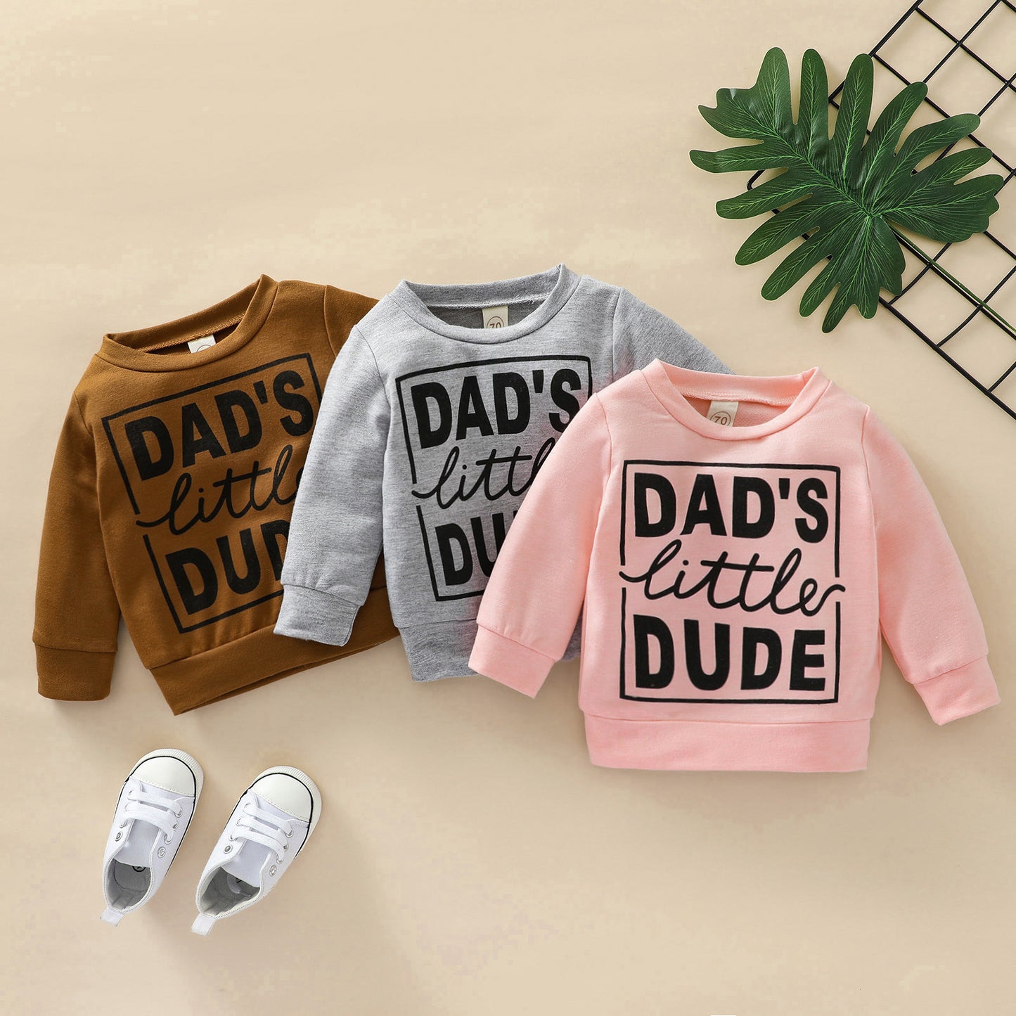 Sudadera gris con letras de poliéster para niños
