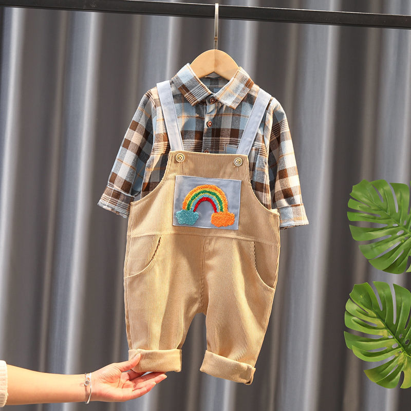 Ropa infantil de dos piezas con peto para niño
