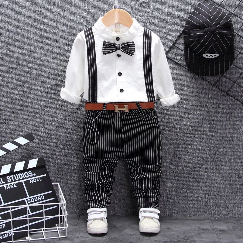 Ropa infantil de dos piezas con peto para niño