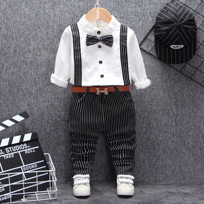Ropa infantil de dos piezas con peto para niño
