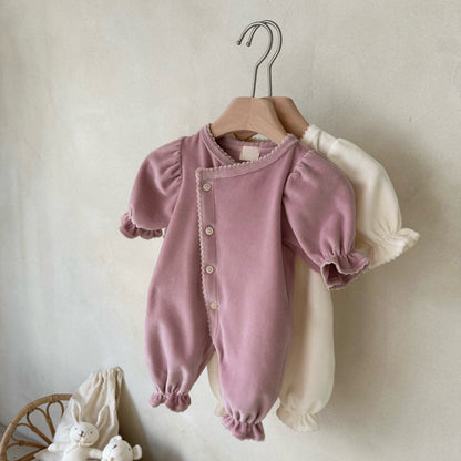 Barboteuse une pièce longue avec une seule rangée de boutons-pression pour bébés