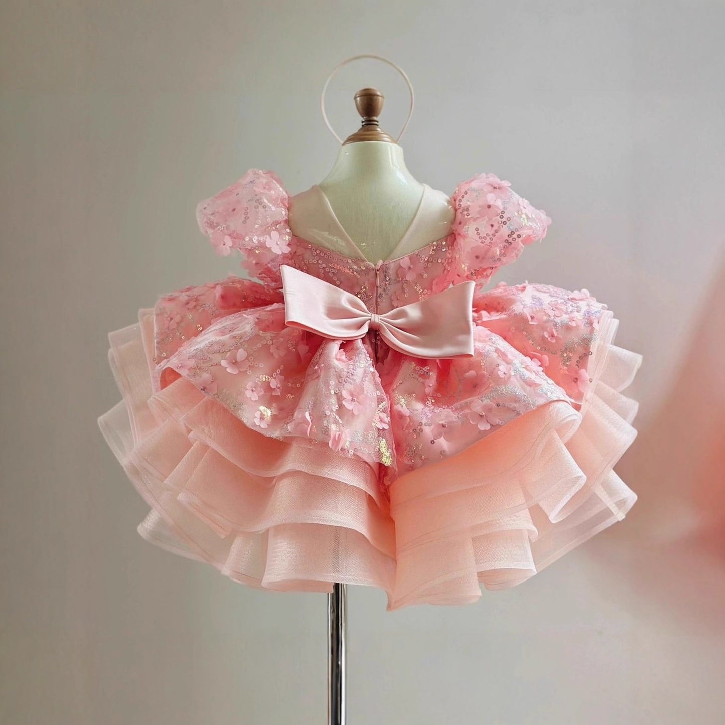 Robe de princesse à manches courtes pour le premier anniversaire d'une petite fille