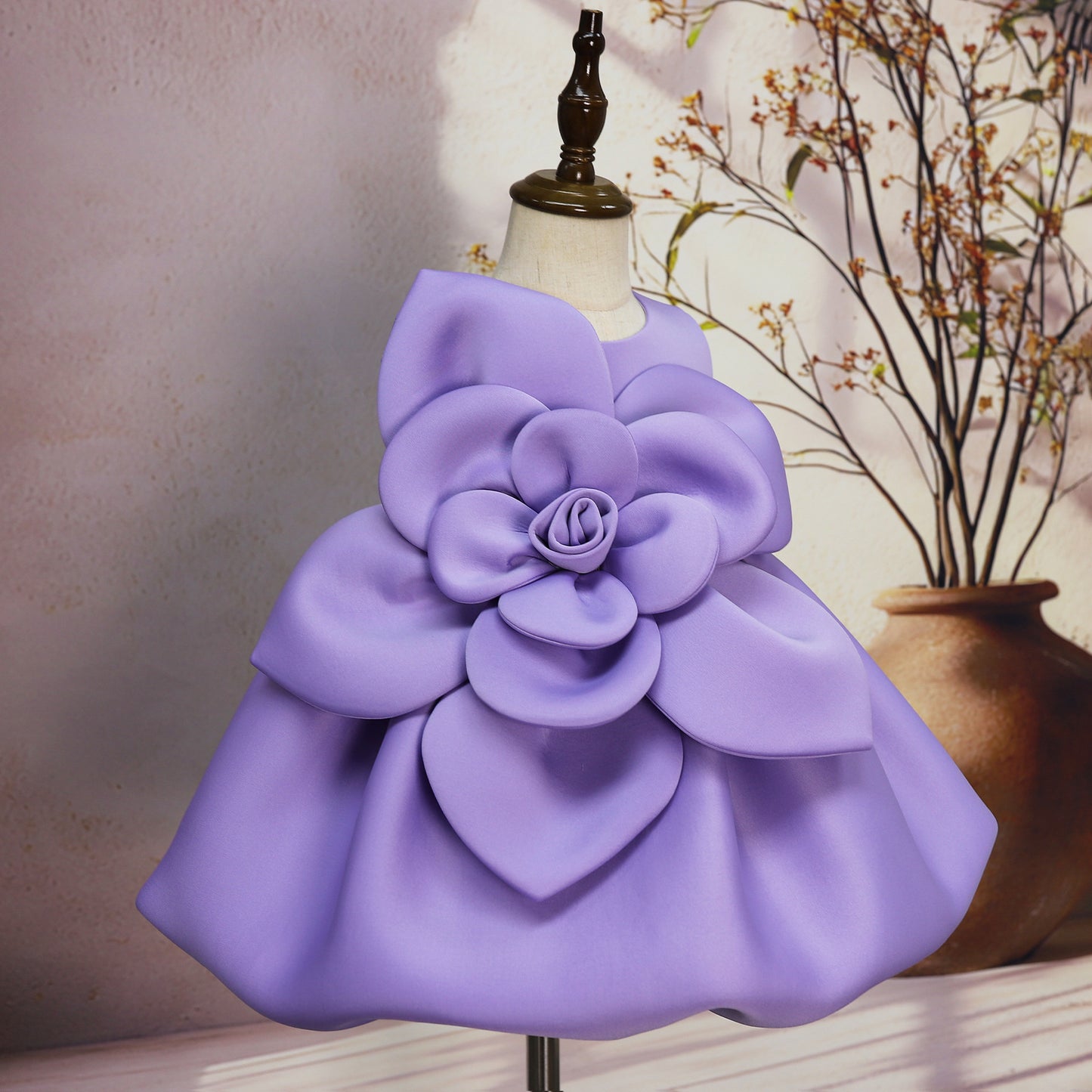 Vestido de niña con flores grandes