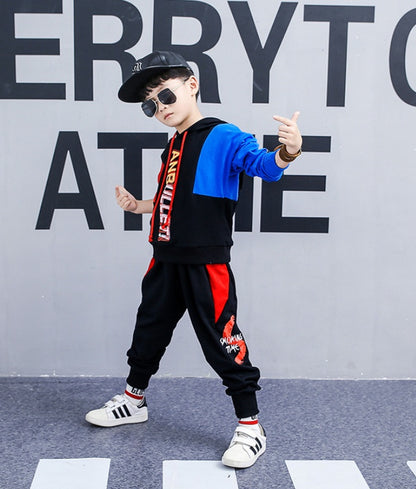 Costume de printemps pour garçons, nouveaux vêtements pour enfants coréens dans le grand garçon, costume de sport à manches longues deux pièces, vêtements de marée 