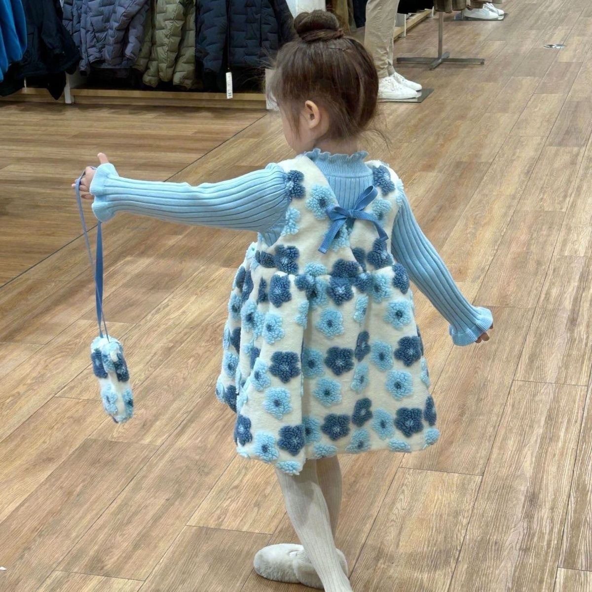 Winter New Girls' Sweater With Stringy Selvedge Flower Fleece-lined Vest Dress