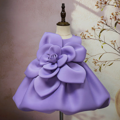 Vestido de niña con flores grandes