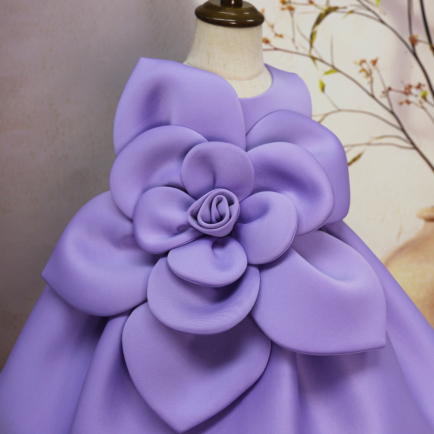 Vestido de niña con flores grandes